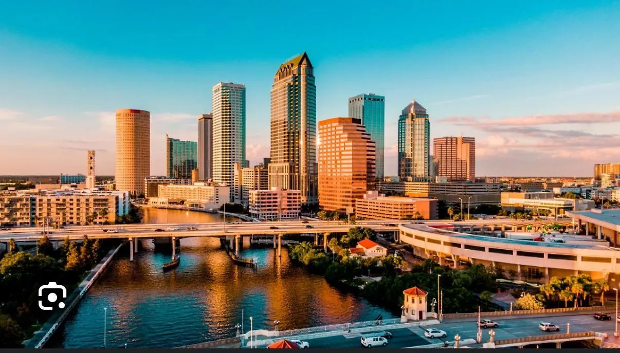 The Modern Palms Few Mins From Downtown Tampa Ybor City United States
